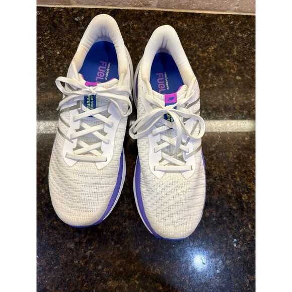 New Balance Fuelcell Propel White/Electric Indigo/Thirty Watt Women’s 10 EUC - Picture 9 of 10